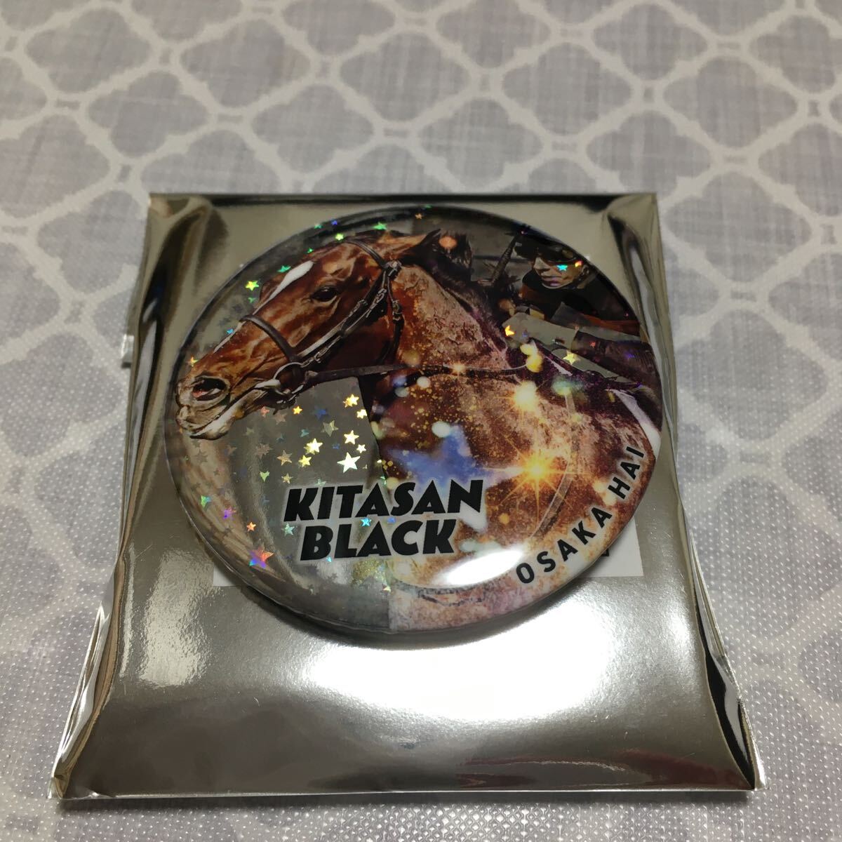 JRA 70周年メモリアルヒーロー 缶バッジ キタサンブラック 競馬 の画像1
