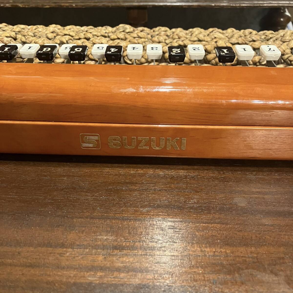 【送料無料】SUZUKI スズキ こはく CHK-1 電気大正琴 楽器 ハードケース付属●BB04N018の画像6