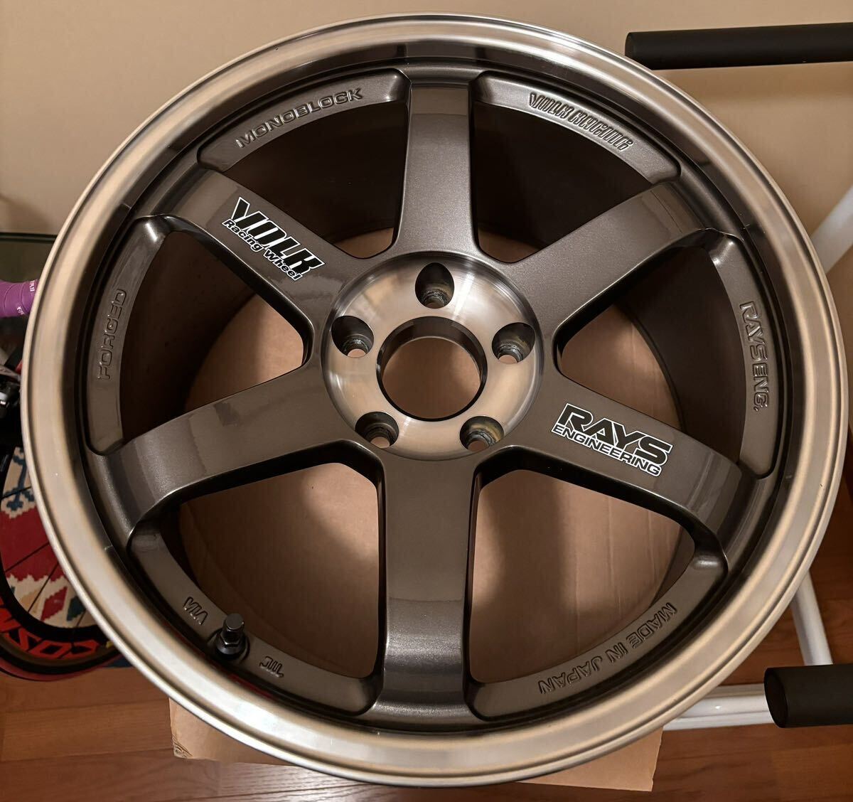 RAYS VOLKRACING TE37SL PG （プレスドグラファイト）18インチ 10.5J ＋20 PCD120 4本セット 鍛造 BMWの画像4