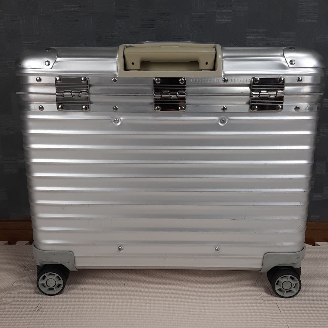 美品】RIMOWA リモワ TOPAS トパーズ PILOT パイロット ビジネス 美品】RIMOWA リモワ TOPAS トパーズ PILOT パイロット ビジネス