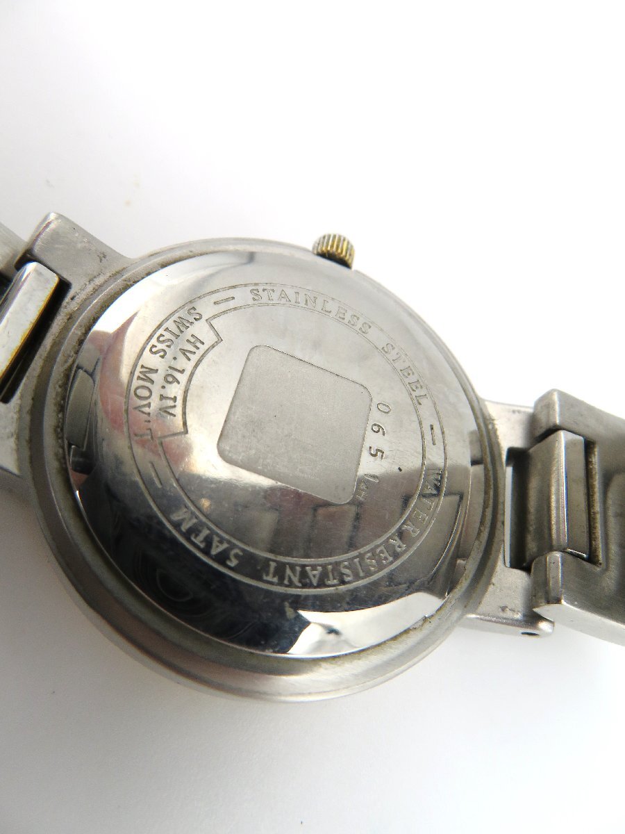 1円■ジャンク■ ジバンシー HV.16.IV ホワイト クオーツ メンズ 腕時計 N066の画像4