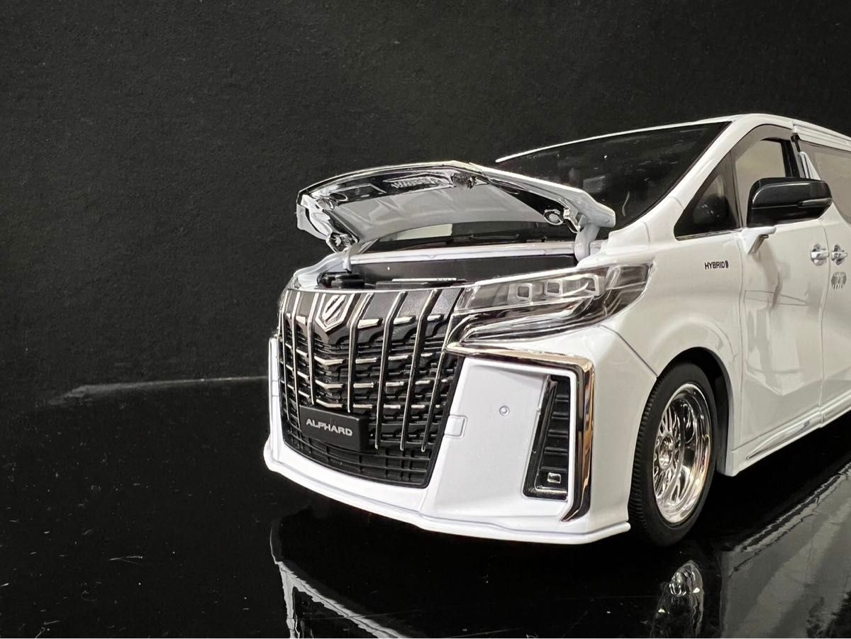 トヨタ TOYOTA アルファード 1/18 ミニカー ホワイト H171 トヨタ TOYOTA アルファード 1/18 ミニカー ホワイト H171