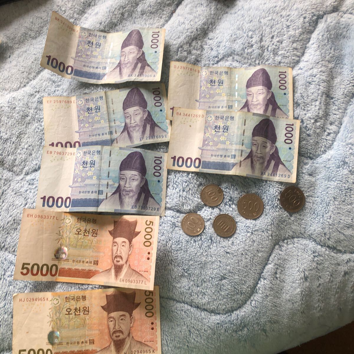 16300ウォン 韓国 旧紙幣 五千の2枚　壹千の5枚　500コイン2枚　100コイン3枚　コレクション　_画像1