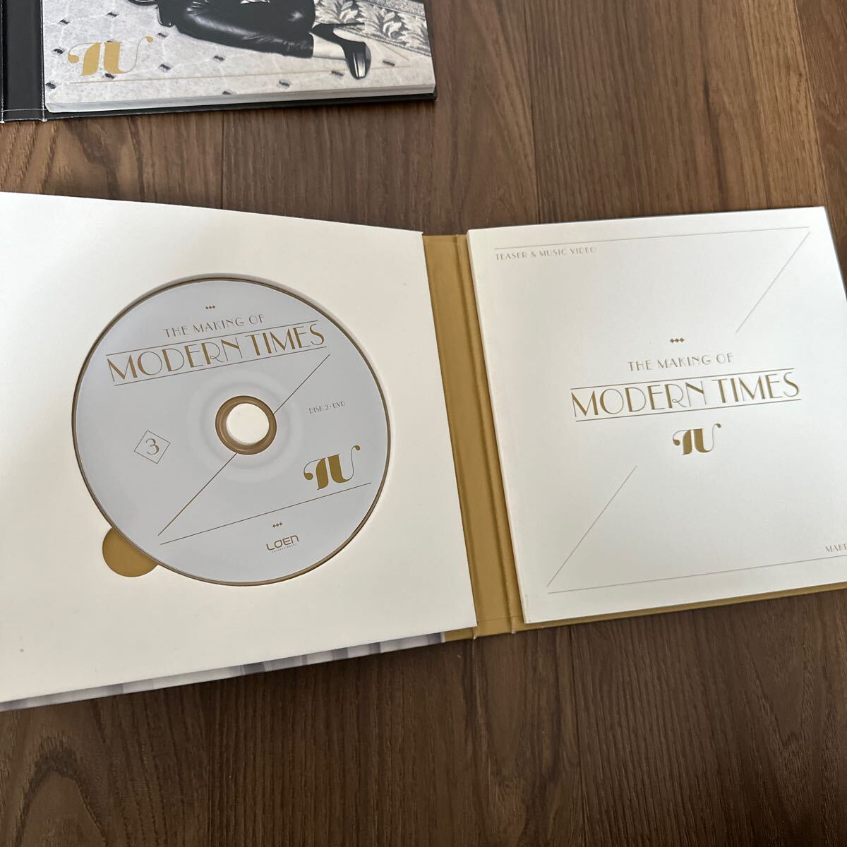 希少CD+DVD!! IU アイユー イ・ジウン スペシャルエディション 第3集 MODERN TIMES K-POP 写真付 韓国盤 輸入盤の画像8