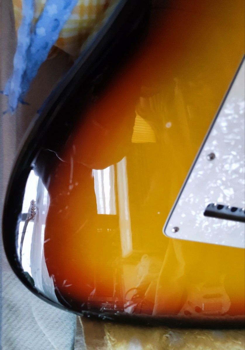 Fender Japan Uシリアル　黄色い３tone sunburst　