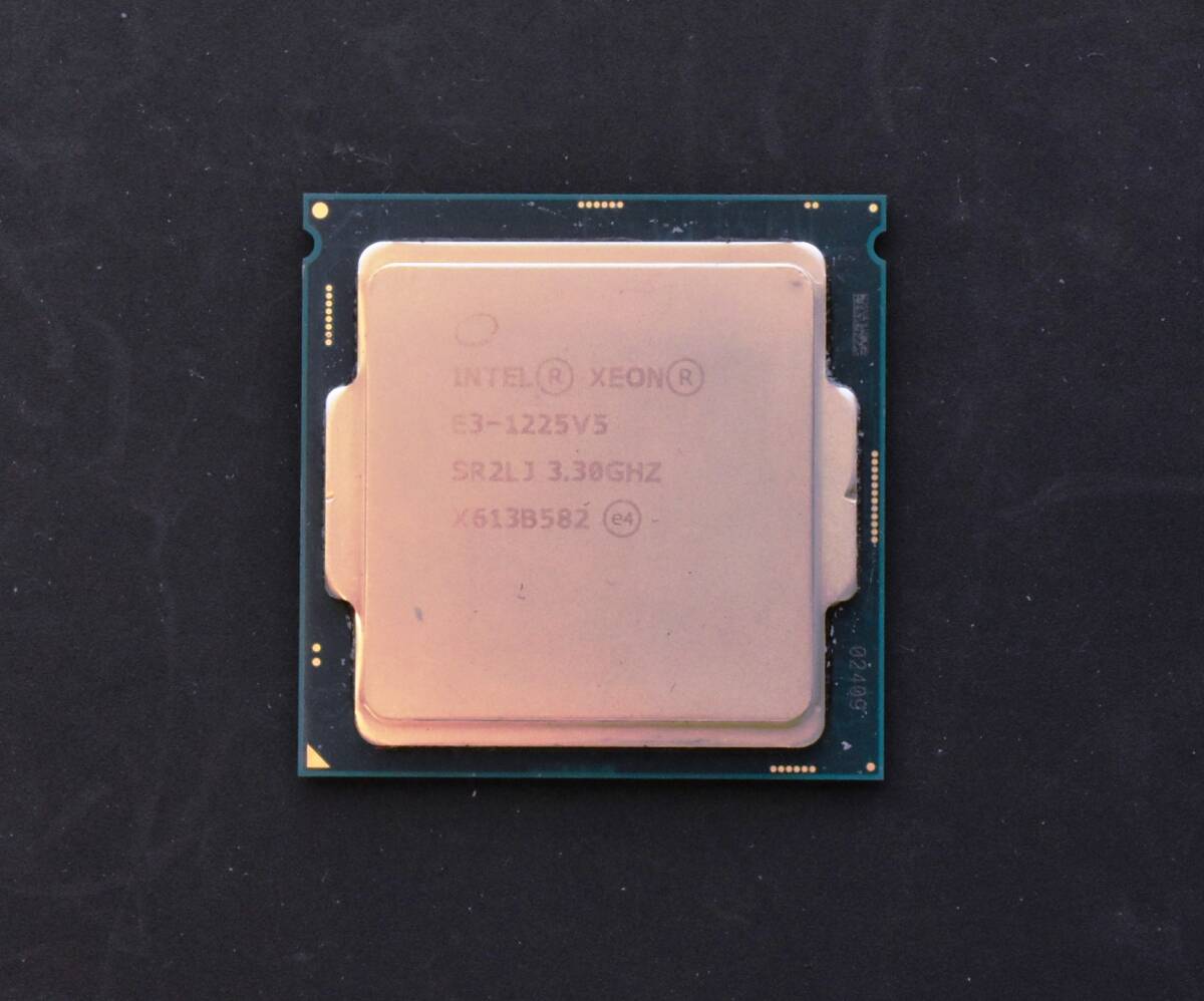 INTEL Xeon E3-1225 V5の画像1