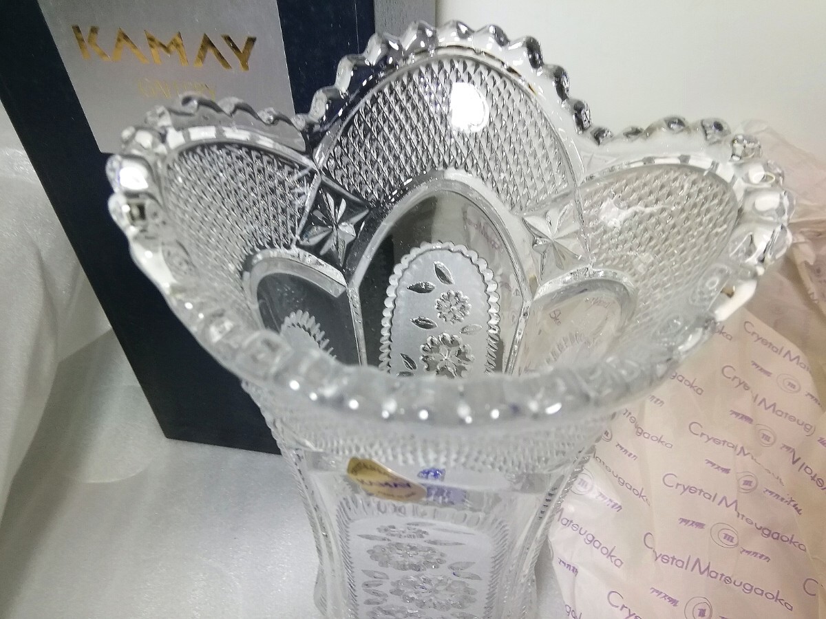 未使用☆KAMAY GALLERY　 カメイガラス 　クリスタル花瓶　 花器 花入　 ガラス花柄 　重量感のある花瓶　 MADE IN JAPAN MO-2501_画像7