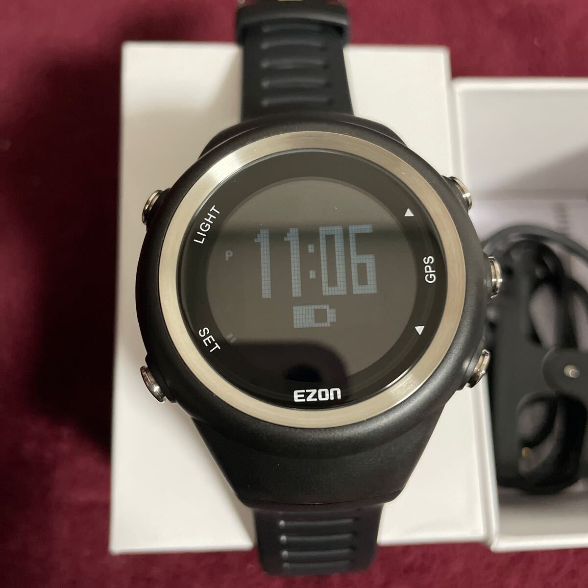 ランニングウォッチ ＧＰＳ 腕時計 デジタル ウォッチ 防水 軽量 Bluetooth搭載 歩数計 EZONT031B01の画像8