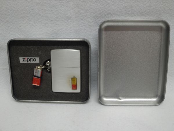 ZIPPO ジッポー J/XI / LIGHTER FLUID キーホルダー付 ジッポライターの画像1