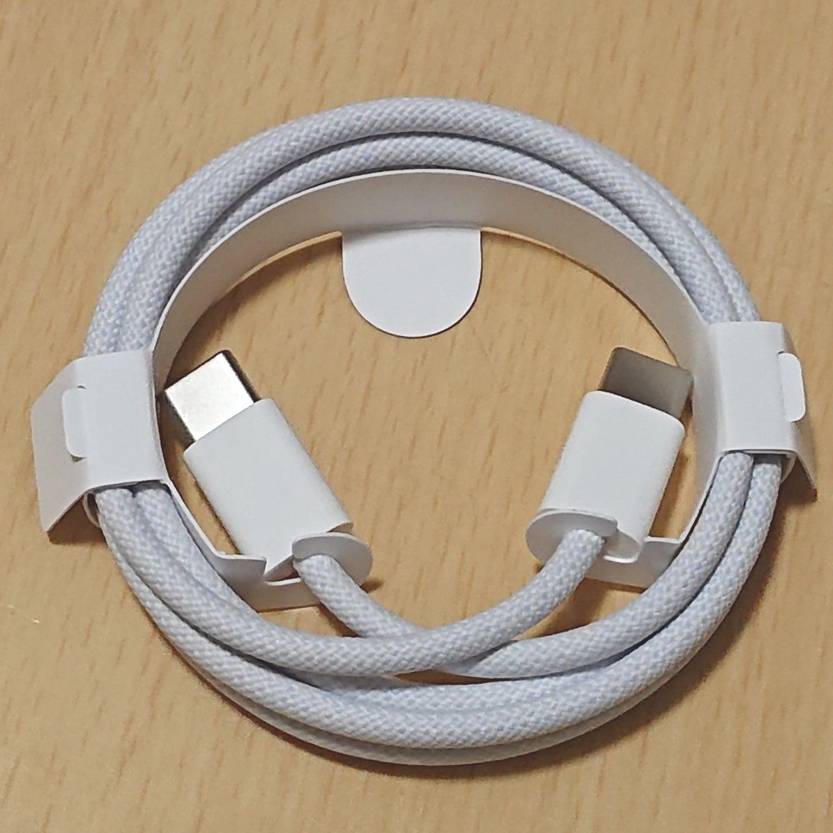 新品未使用 Apple アップル 純正 編み込み式 USB-C充電ケーブル MQKJ3FE/A 1m model A2795