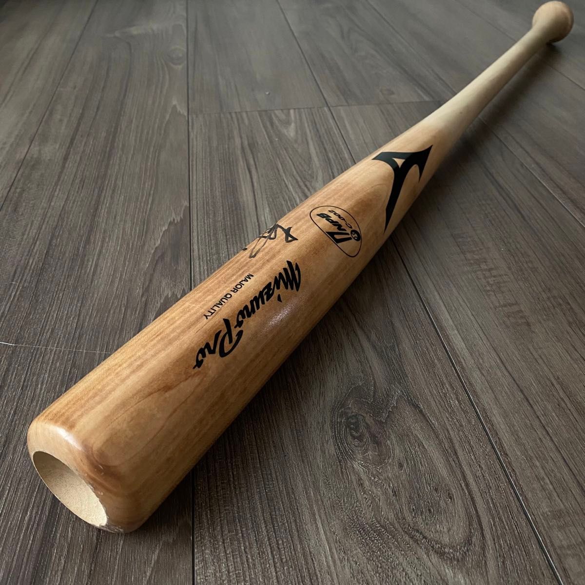 美品 MIZUNO ミズノ 野球 硬式 サイン 木製バット PRO C-002 美品 MIZUNO ミズノ 野球 硬式 サイン 木製バット PRO C-002