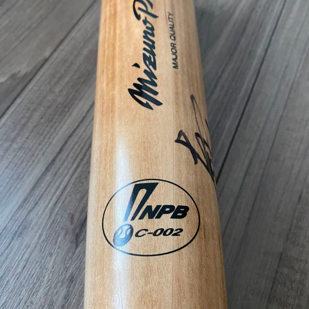 美品 MIZUNO ミズノ 野球 硬式 サイン 木製バット PRO C-002 美品 MIZUNO ミズノ 野球 硬式 サイン 木製バット PRO C-002