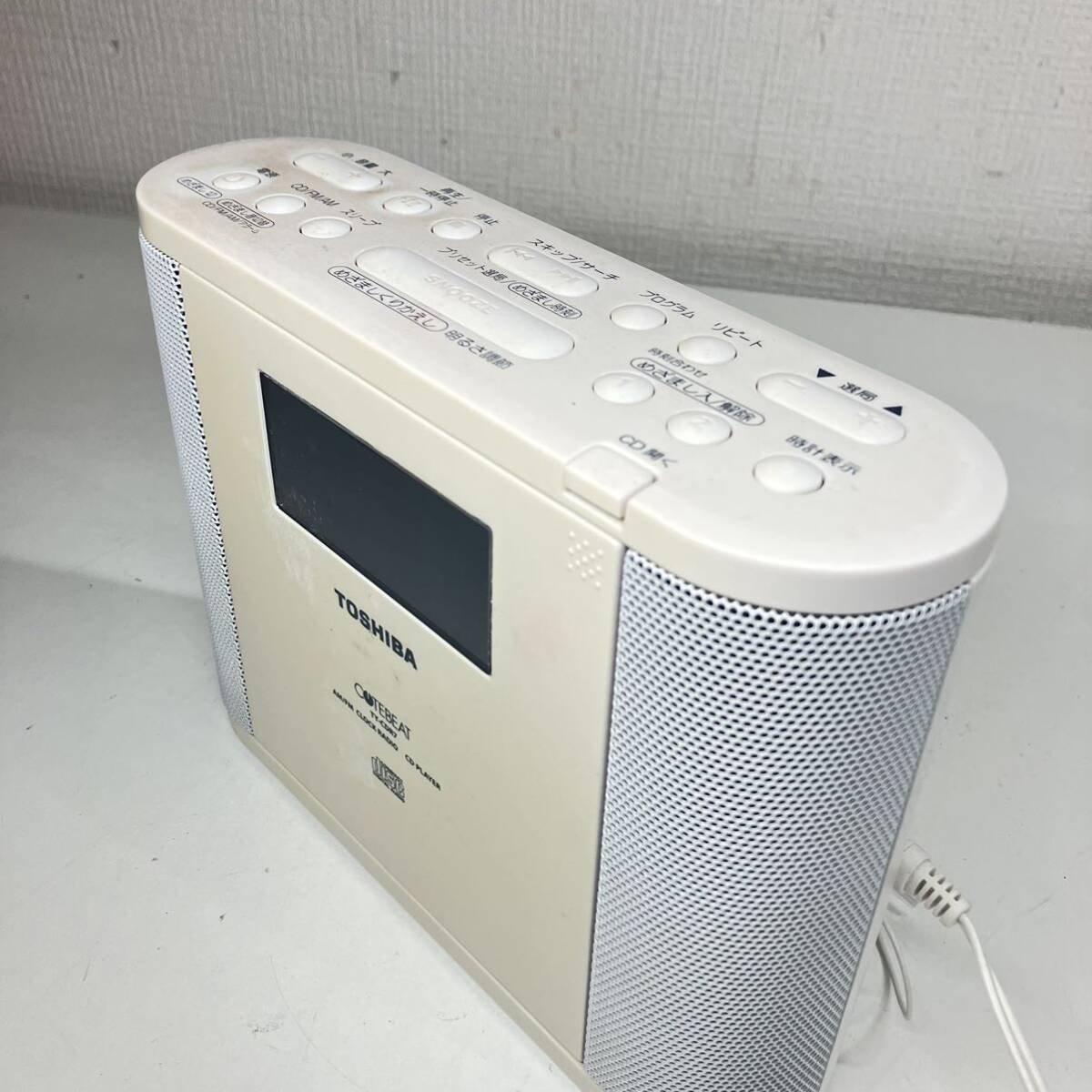 1円〜 3T TOSHIBA 東芝 CDラジオ TY-CDR7 CD AM FM 通電確認済み 目覚まし機能 ホワイト コンパクト CDプレイヤー COTBEAT 2012年9Vの画像3