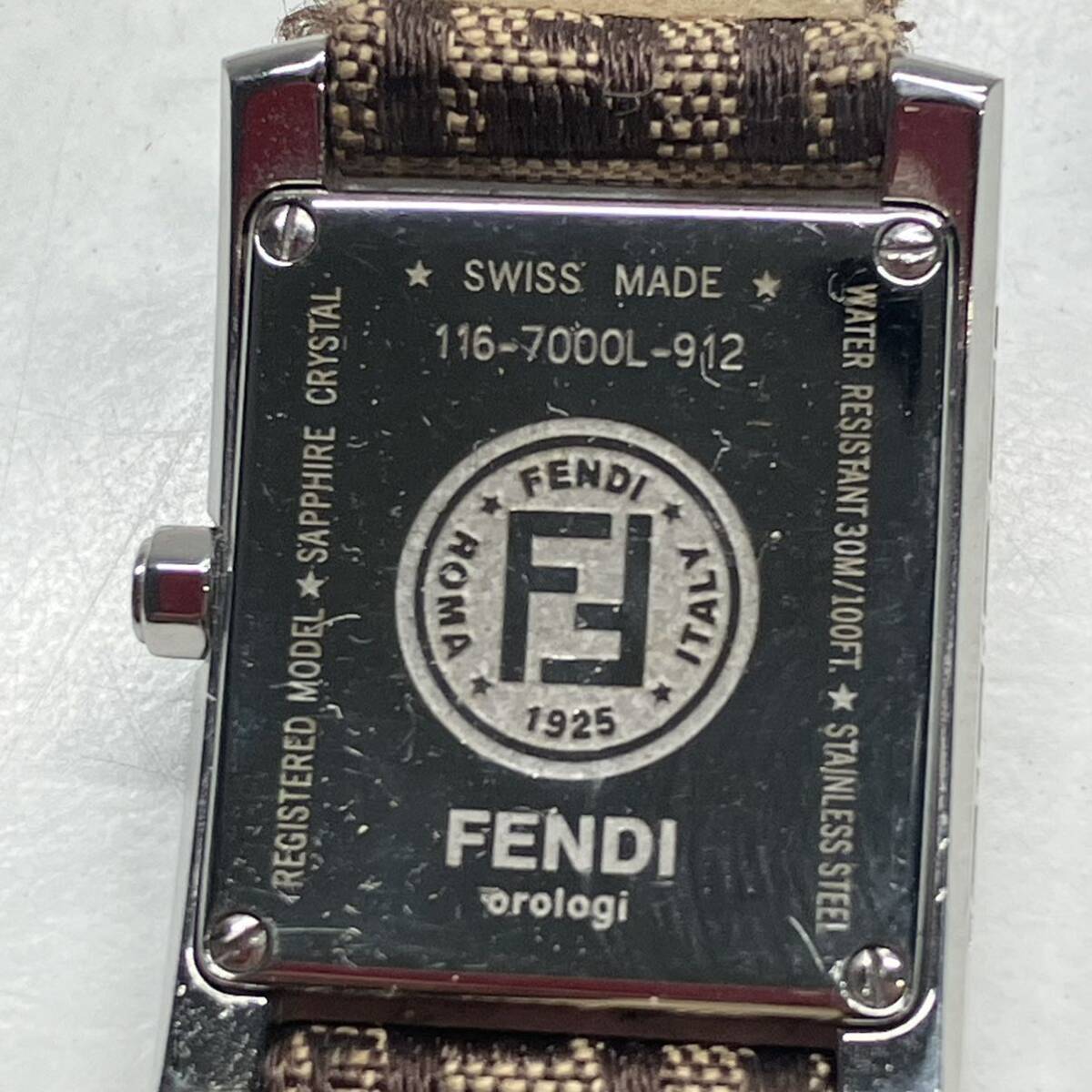 1円〜 3M FENDI フェンディ 腕時計 116-7000L-912 スクエア フェンディロゴベルト クオーツ QUAUTZ腕時計動作未確認 黒文字 orologiの画像9