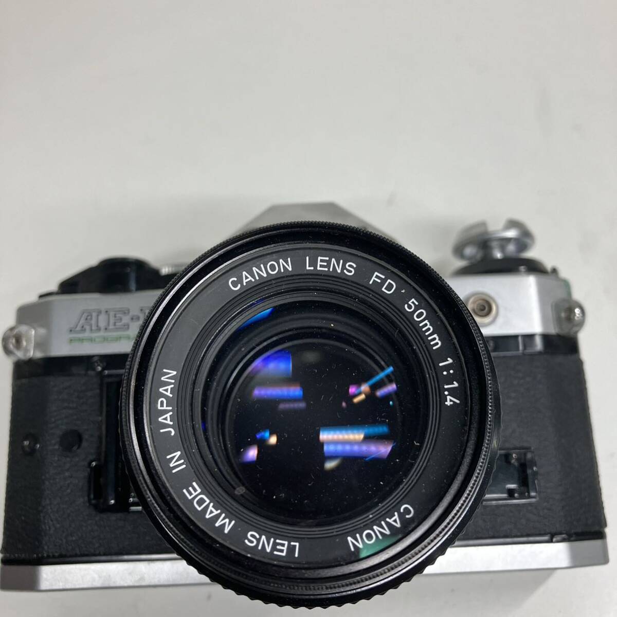 1円〜 4T Canon キャノン フィルムカメラ AE-1 PROGRAM 1701914 交換レンズ ストロボ まとめて 一眼レフ 動作未確認 FN6 35mm 50mm _画像4