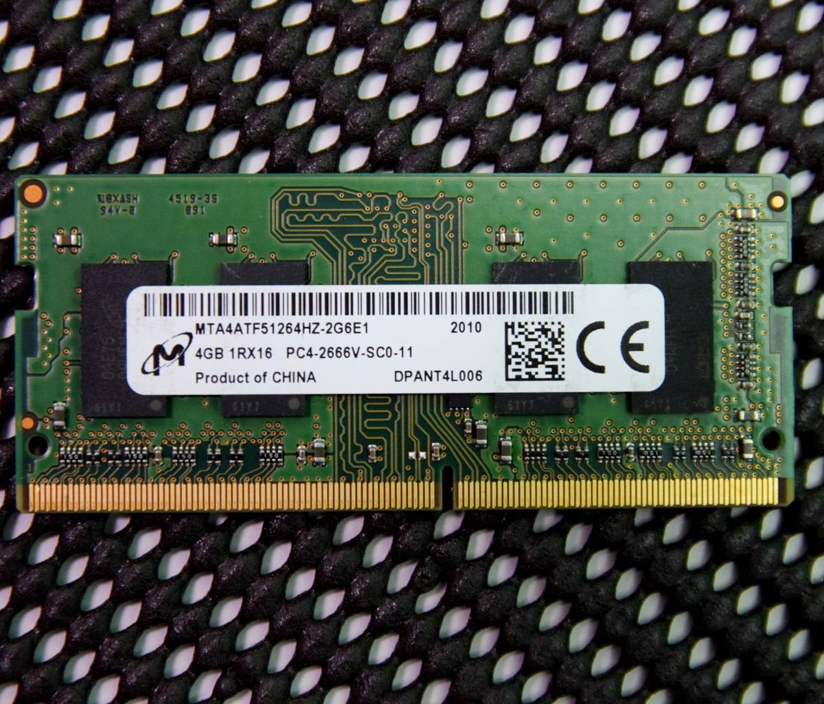 Micron製 4GB DDR4 PC4-2666V SDRAM SODIMM 2666MHz 、260pin ★ 動作品 ★ 複数出品 ★ 送料無料の画像1