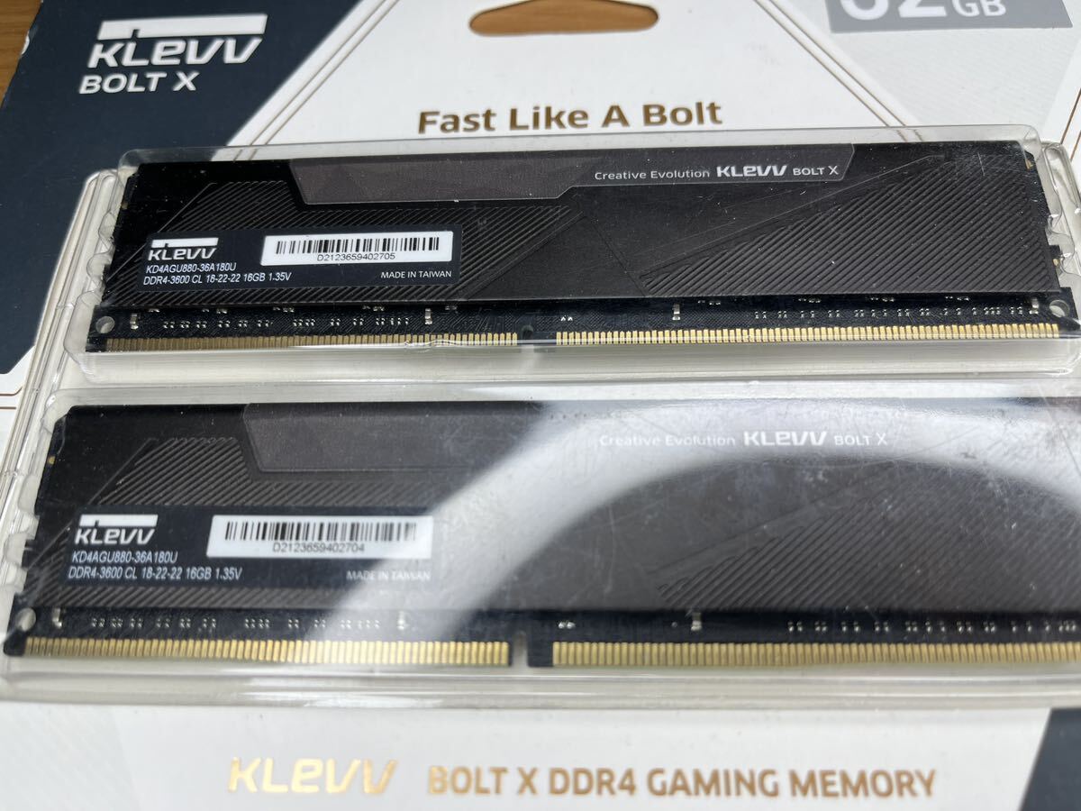 メモリ KLEVV Bolt X DDR4-3600 32GB