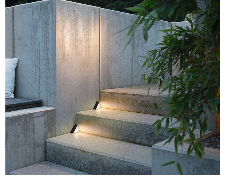 ソーラー階段ライト 2個セット LED 屋外ガーデン 防水ソーラーステップ庭 芝生 玄関(昼白色) 562B_画像3