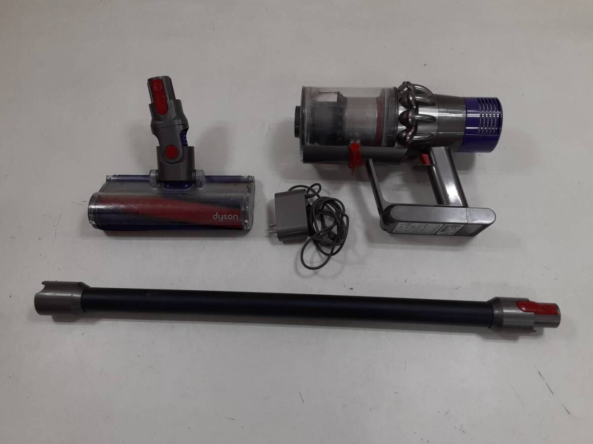 【て94】SV12 dyson ダイソン 掃除機 動作品 コードレスクリーナー _画像1