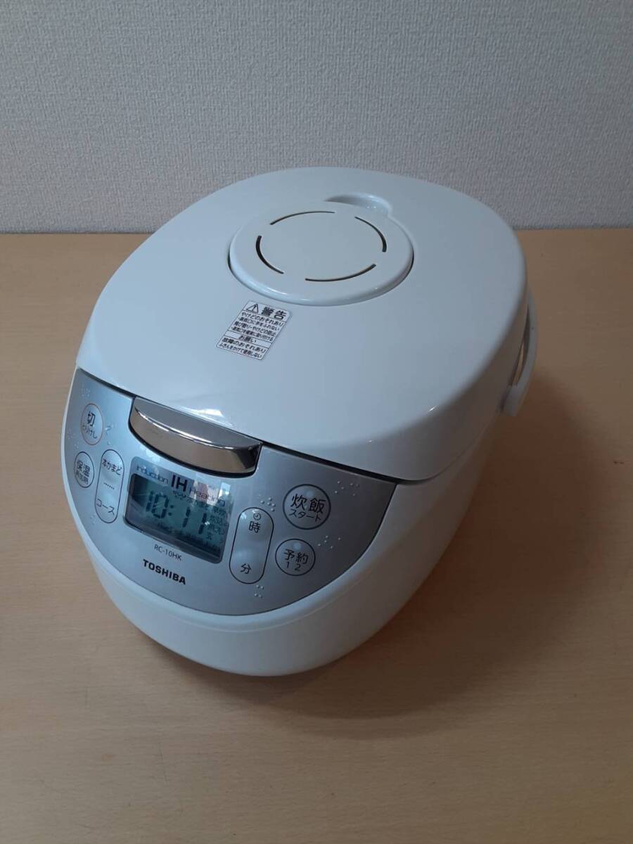 【こ51】RC-10HK TOSHIBA 東芝 IH 炊飯器 炊飯ジャー 2020年製 通電確認済み 動作品_画像1