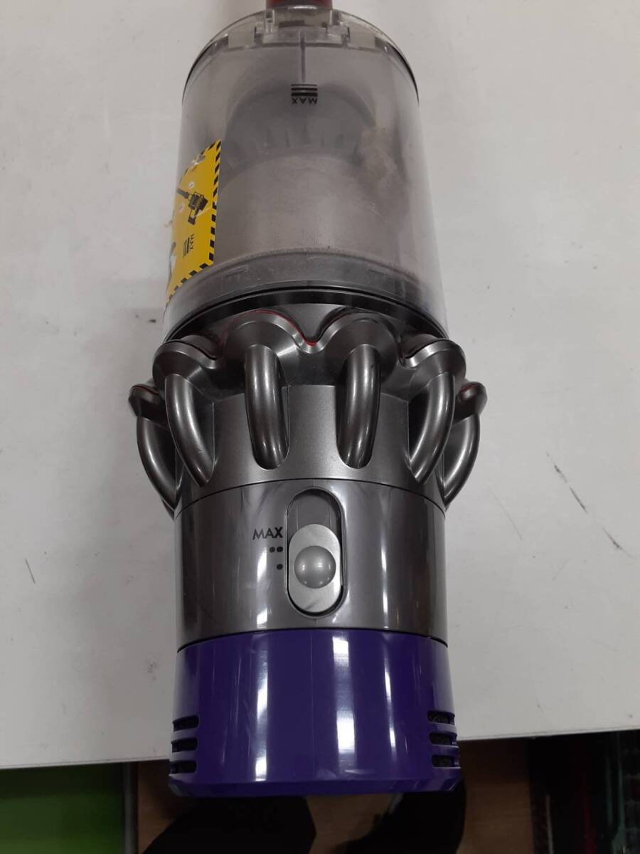 【て91】ジャンク SV12 dyson ダイソン 掃除機 コードレスクリーナー 現状品_画像2