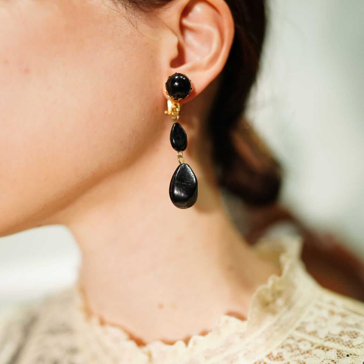 USA VINTAGE COLOR STONE SWING DESIGN EAR CLIPS/アメリカ古着カラーストーンぶらさがりデザインイヤリング_画像8