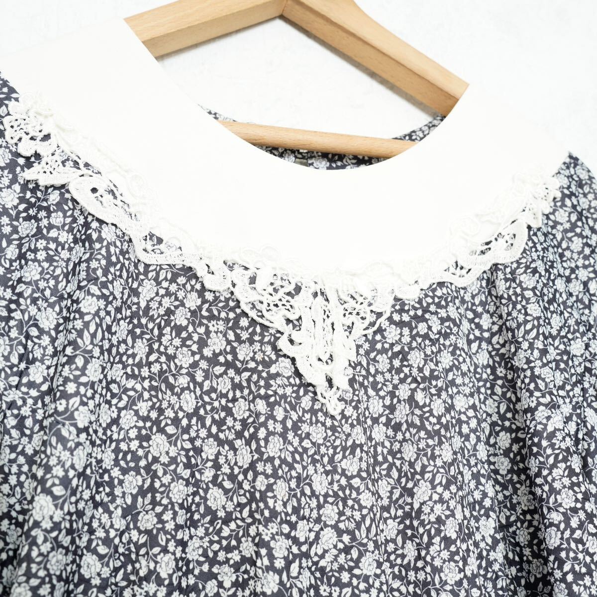 USA VINTAGE CLASSIC APPAREL FLOWER PATTERNED LACE COLLAR ONE PIECE/アメリカ古着花柄レースカラーワンピース