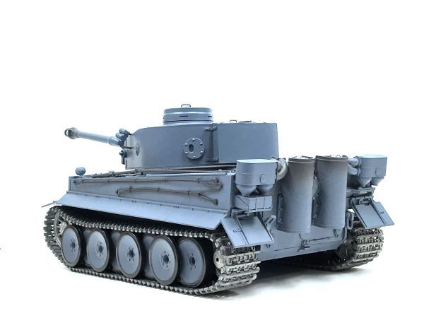 激レア 入手困難！【塗装済み完成品戦車ラジコン】Heng Long 2.4GHz Ver.7.0 1/16 タイガーI型 3818-1 Upgrade メタルキャタピラバージョン_画像4