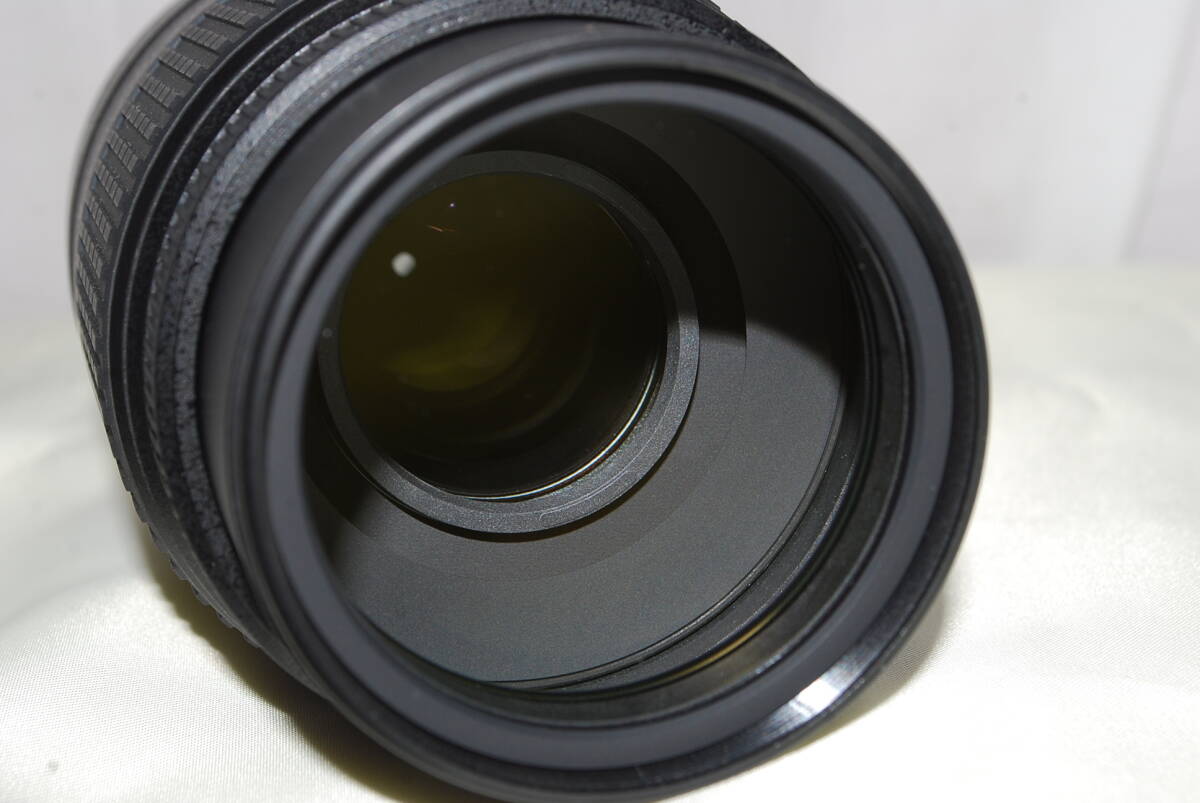 中古品 Nikon DX 一眼レフカメラレンズ AF-S NIKKOR 55-300mm 1:4.5-5.6 G ED VR レンズ ニコン SWM -1.4ｍ/4.59ftの画像4