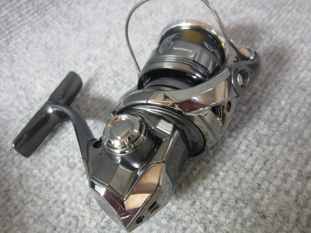 (5012) 糸巻きのみ 未使用品 SHIMANO シマノ 24ツインパワー リール C2000Sの画像2