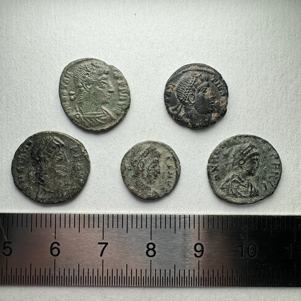 【古代ローマコイン】AE4フォリス クリーニング済 ブロンズコイン 銅貨 フォリス 5枚まとめてロット(jRW39GSfnE)の画像1