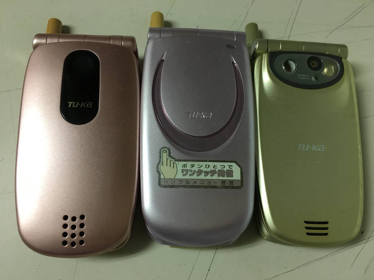 A1351　モックアップ　tu-ka　TK31/TT32/TK40　3個セット　展示用模型　携帯電話　ガラケー　展示用サンプル_画像1