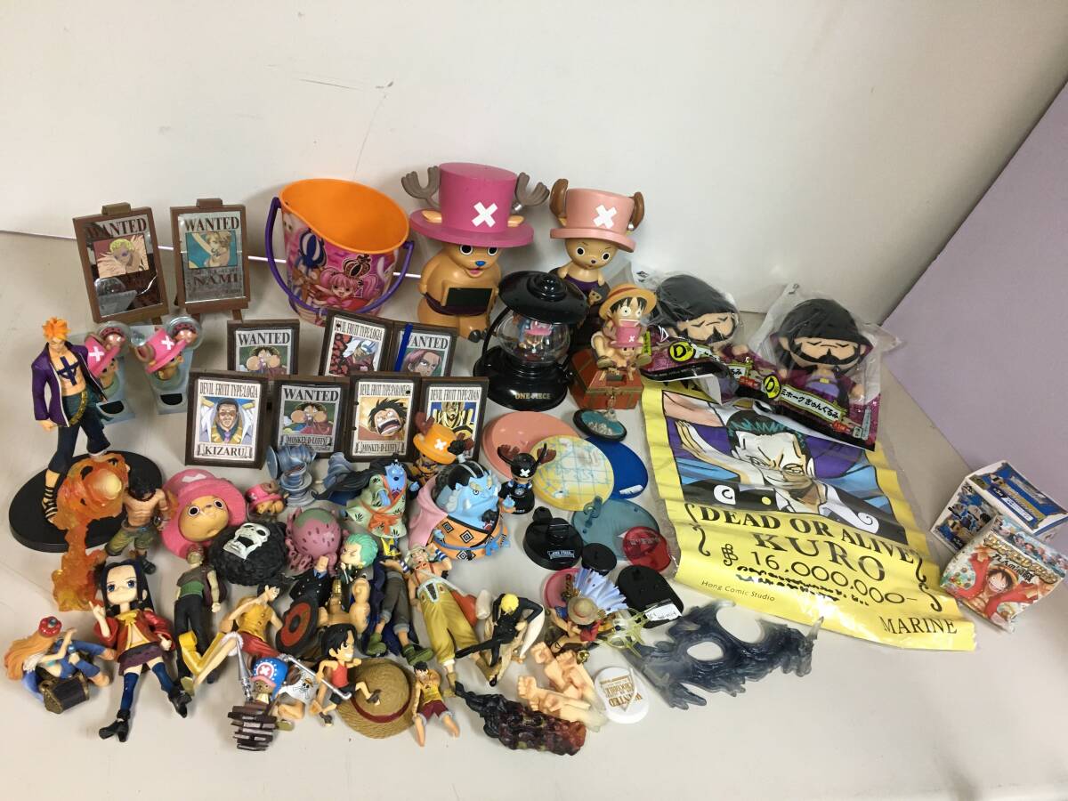 A1414 ONE PIECE ワンピース フィギュア 時計 グッズ まとめ 大量 部品 状態未確認 現状渡しの画像1