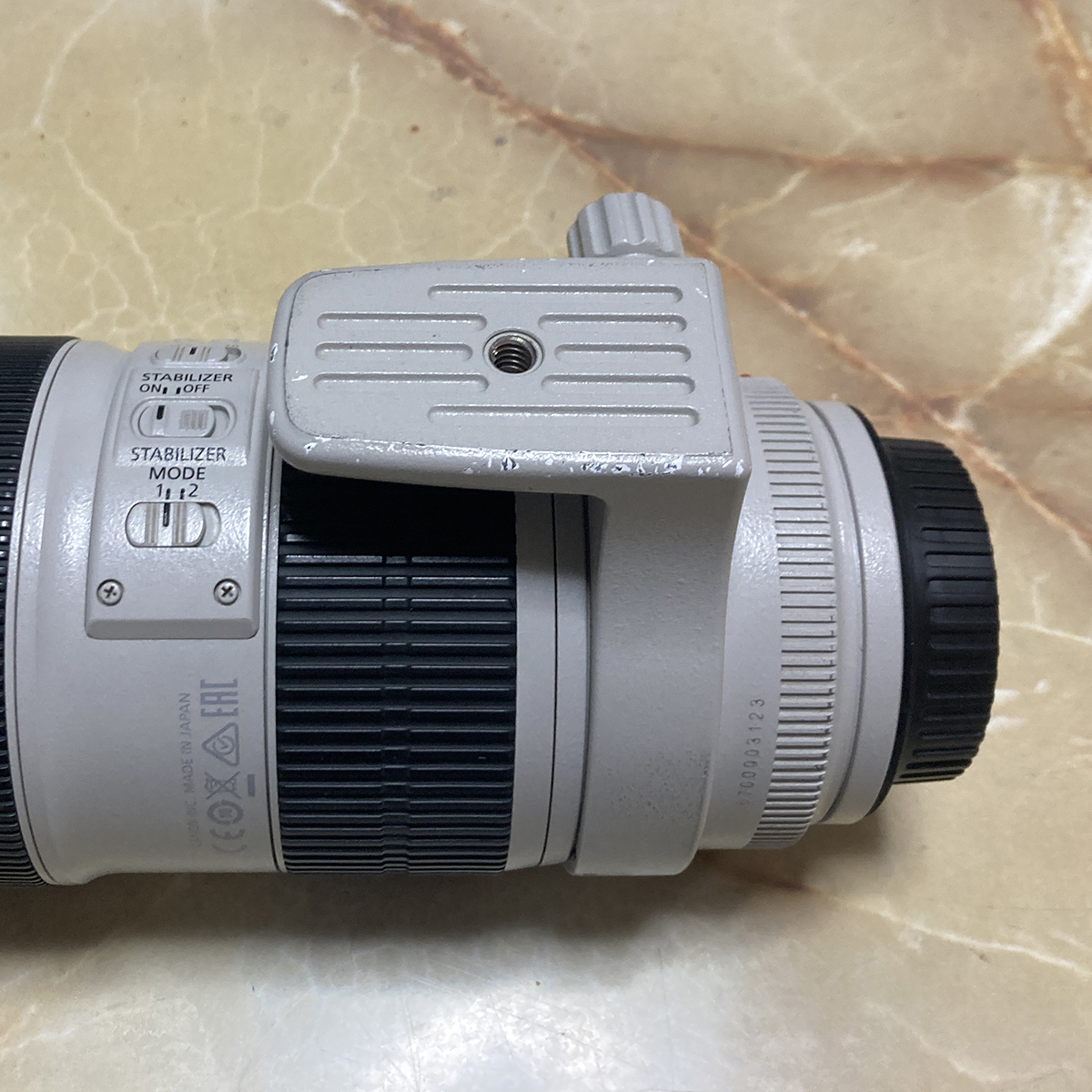 【188000円即決！送料無料】CANON キヤノン 望遠レンズ EF70-200mm F2.8L IS III USM 三脚座・フード・前後キャップ・ケース付 中古美品の画像8