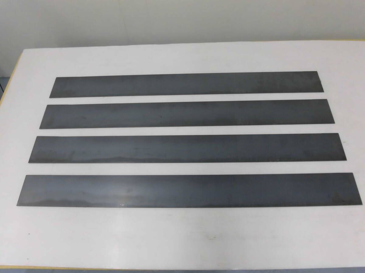 鉄板 　黒皮　スチール板　板厚2.3mm　107mm x 1100mm 4枚　切板　切材　溶接材 _画像1