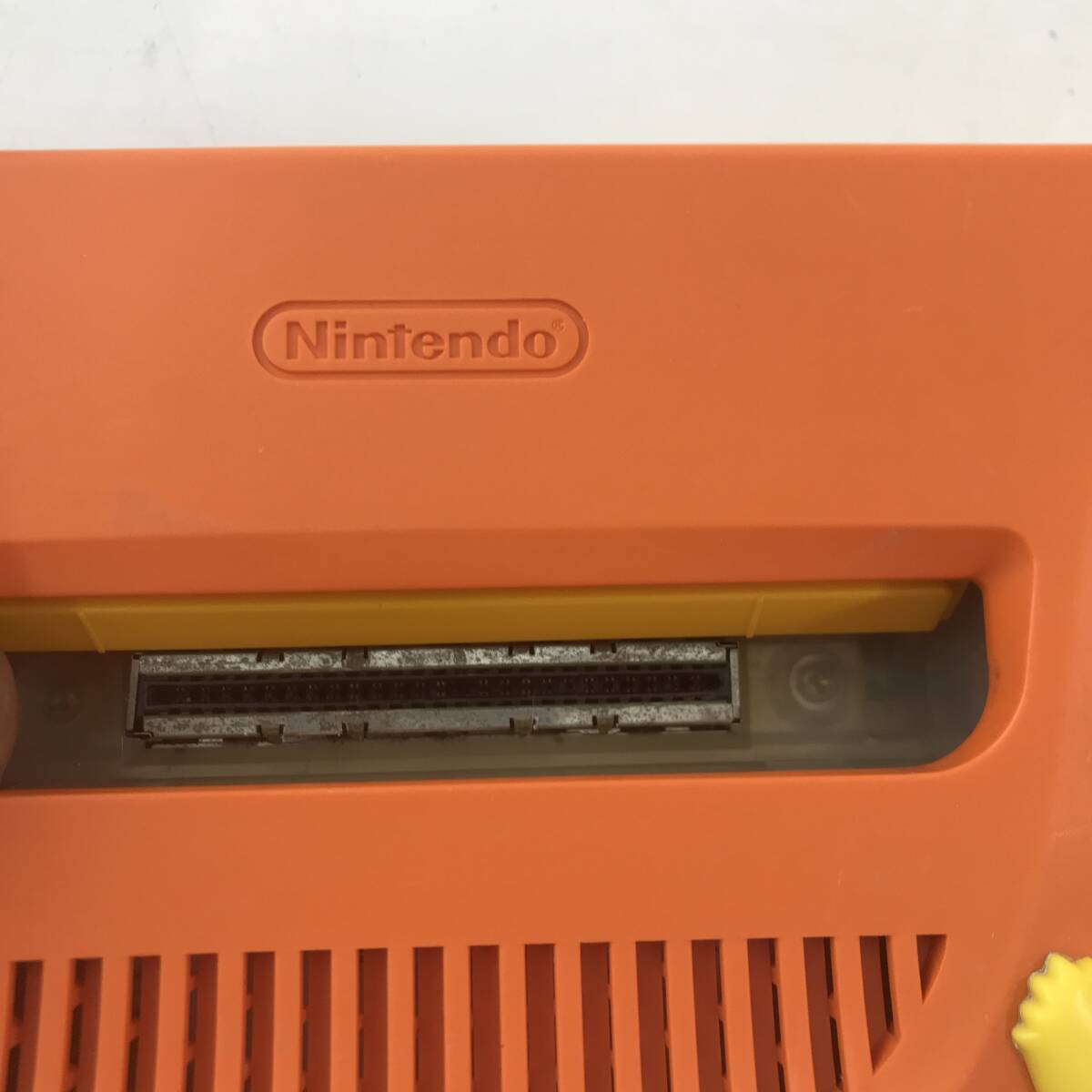 【1円～】Nintendo ピカチュウ NINTENDO64 オレンジ＆イエロー【ジャンク品】の画像4