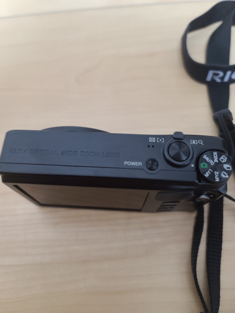 【動作品】超美品RICOH リコーデジカメ CX5 ブラック革ケース　バッテリー２つ　充電器 コンパクトデジタルカメラ_画像7