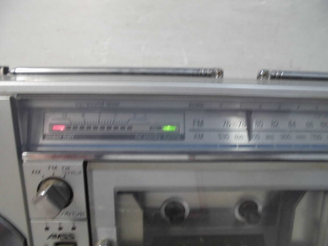 4-391♀SANYO/サンヨー FM/AM2バンドラジオ ラジカセ MR-V8♀の画像3