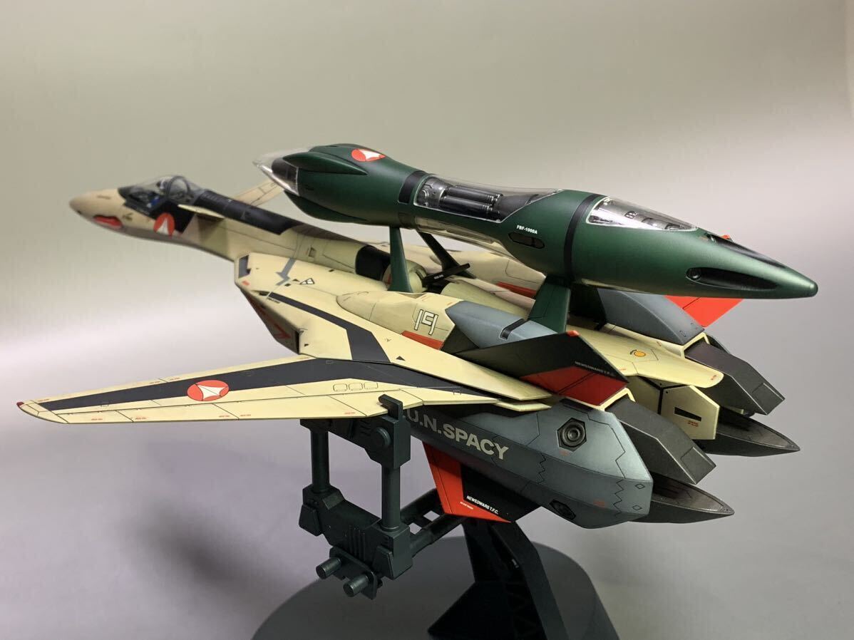 ハセガワ 1/72 YF-19ファストパック＆フォールドブースター イサム機 塗装完成品の画像2