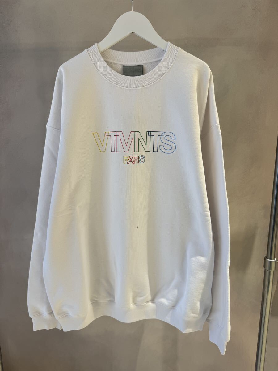 【VTMNTS】logo sweatshirt BLACKの画像1