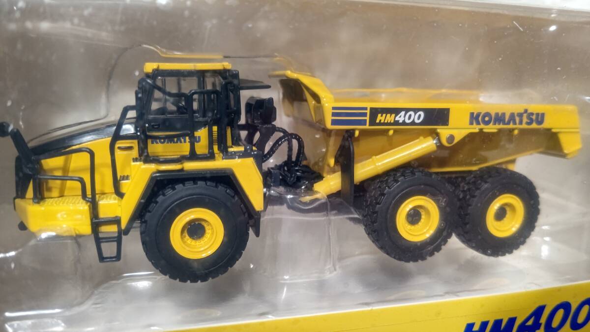 非売品 KOMATSU コマツ 小松製作所 オリジナルミニチュア WX22H 、HM400-5、931XC 箱入り3個セット_画像2