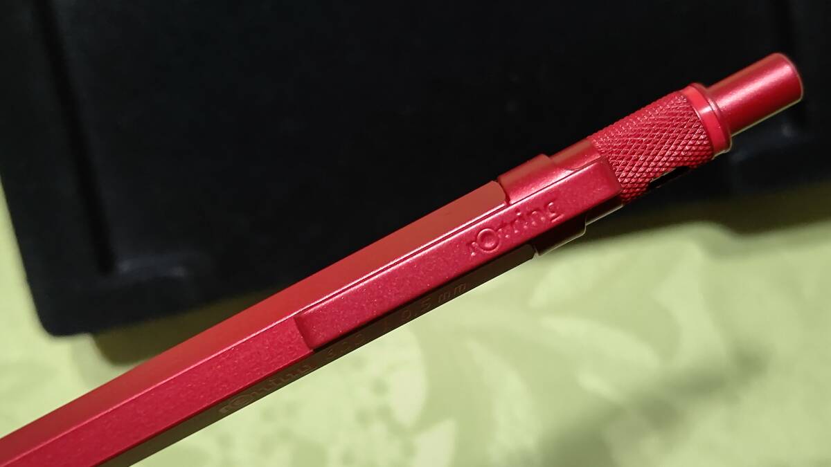 日本限定ギフトセット 2139755 ロットリング 600MP 製図用シャープペンシル 0.5mm RED 赤 & メモパッド（方眼）ケース入り_画像8