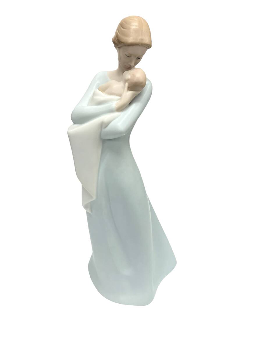 お04-050aY//【現状品】Lladro リヤドロ 母の抱擁 フィギュリン 約31.5cm 陶器 置物 骨董品_画像2