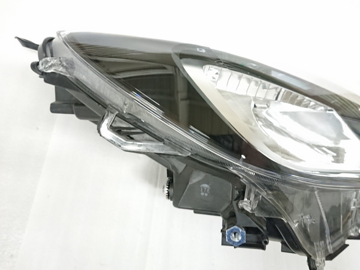 アクア MXPK10 MXPK11 純正 右ヘッドライト 右ライト RH LED アクア MXPK10 MXPK11 純正 右ヘッドライト 右ライト RH LED