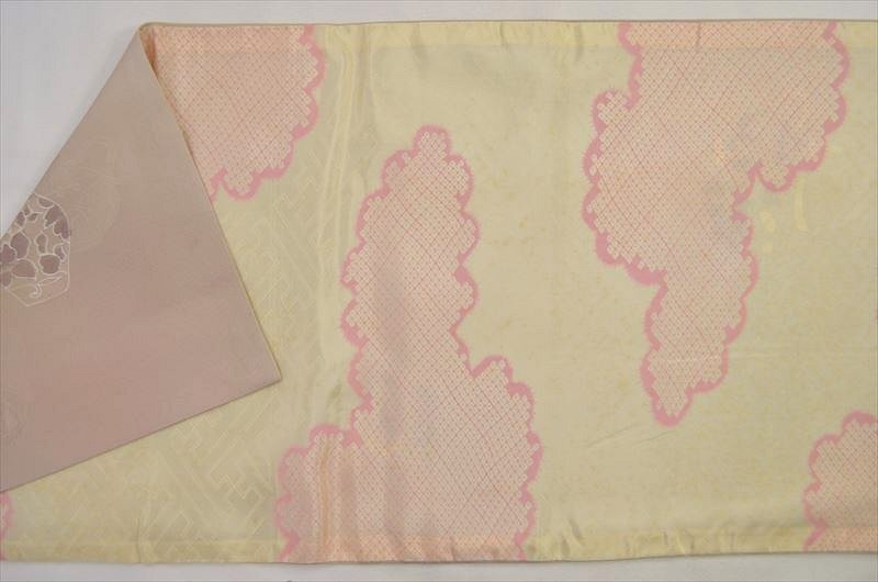 ^... house X4-04-07 vase pattern . design silk shawl 