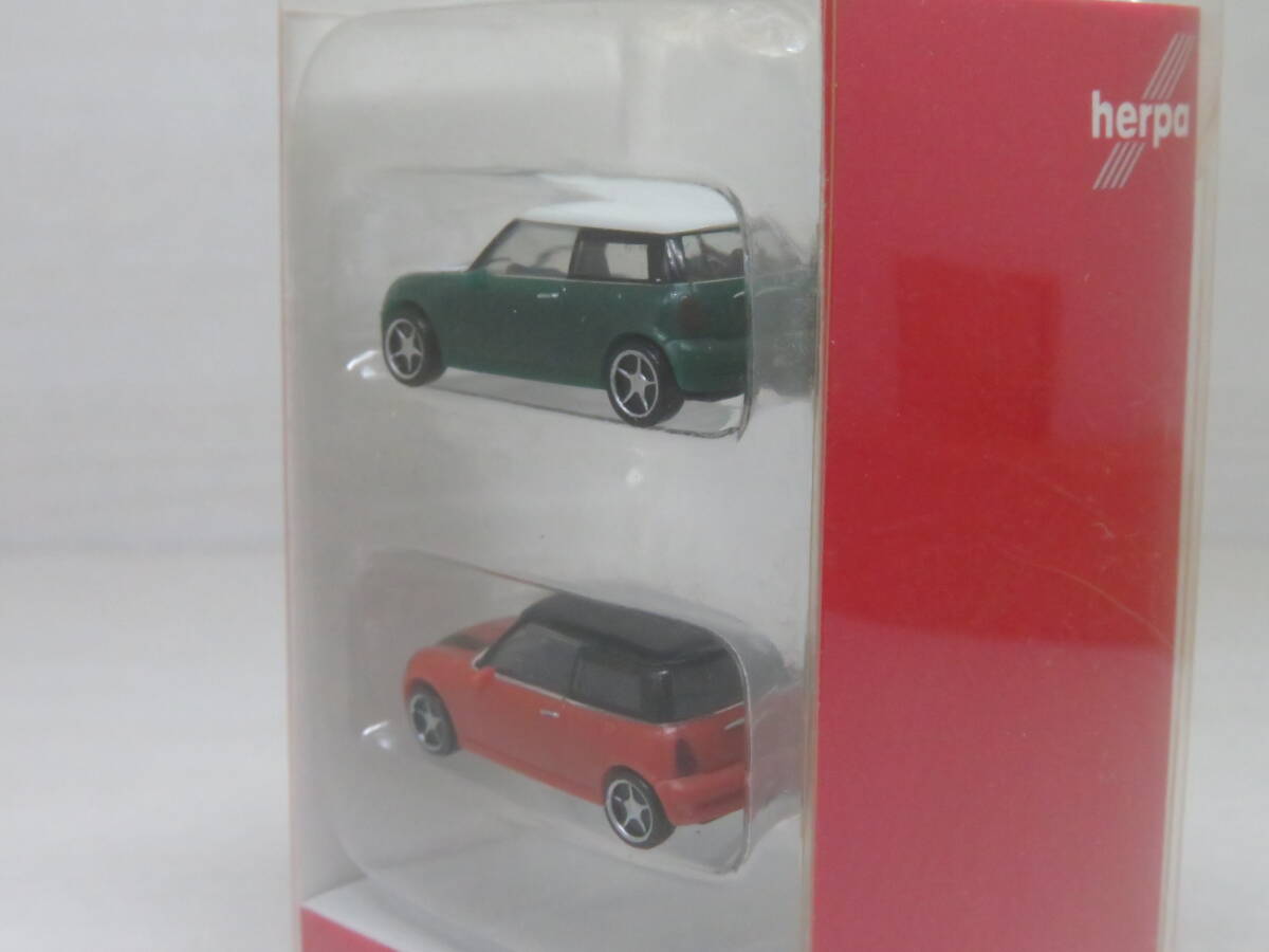 ミニクーパー ２台セット （ブリティッシュレーシンググリーン・ソラリスオレンジ） Mini Cooper ヘルパ herpa 1/160の画像4