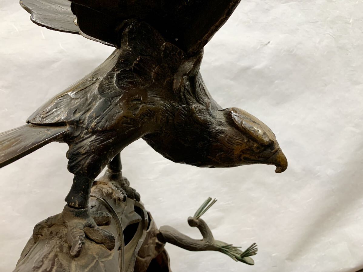 鷹の置物 金属製 玄関 和室 飾り 日本 重量 約14.3kg オブジェ 和風 インテリア 金属工芸 鳥(04236の画像7