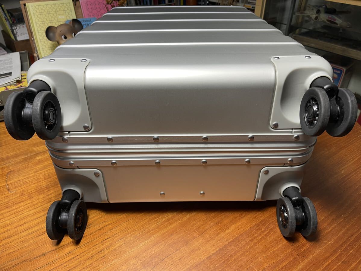 週末限定価格 MUJI ／ 無印良品 アルミ・ハードキャリー スーツケース Mサイズ 60の画像9