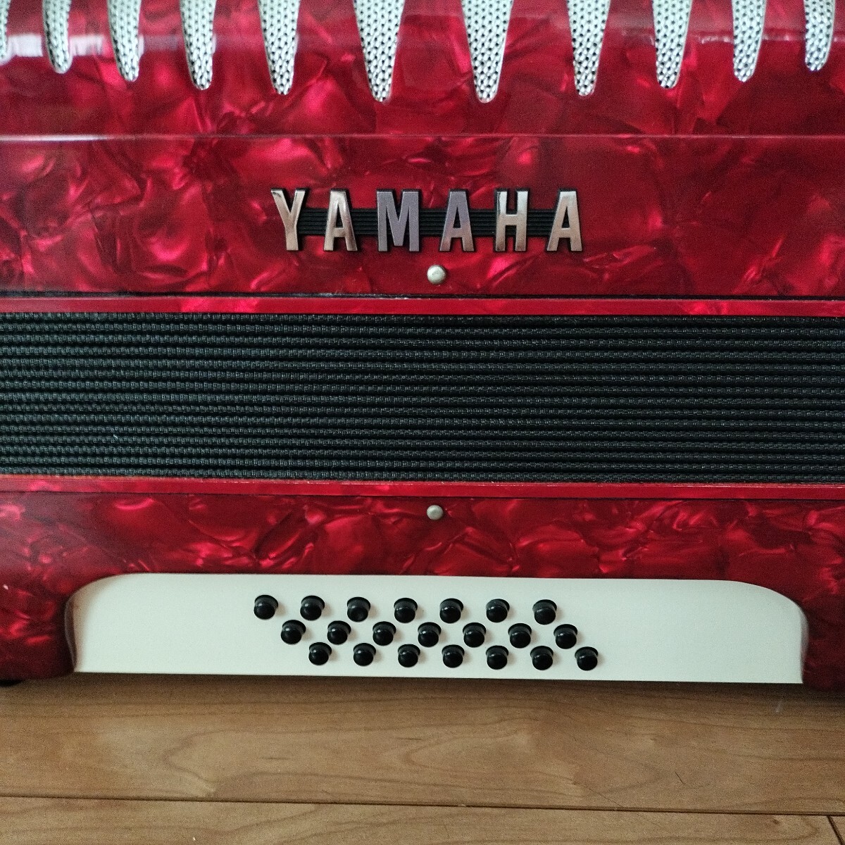 ヤマハ アコーディオン 美品YAMAHA 専用ソフトケース付 YA-21-32鍵盤の画像2