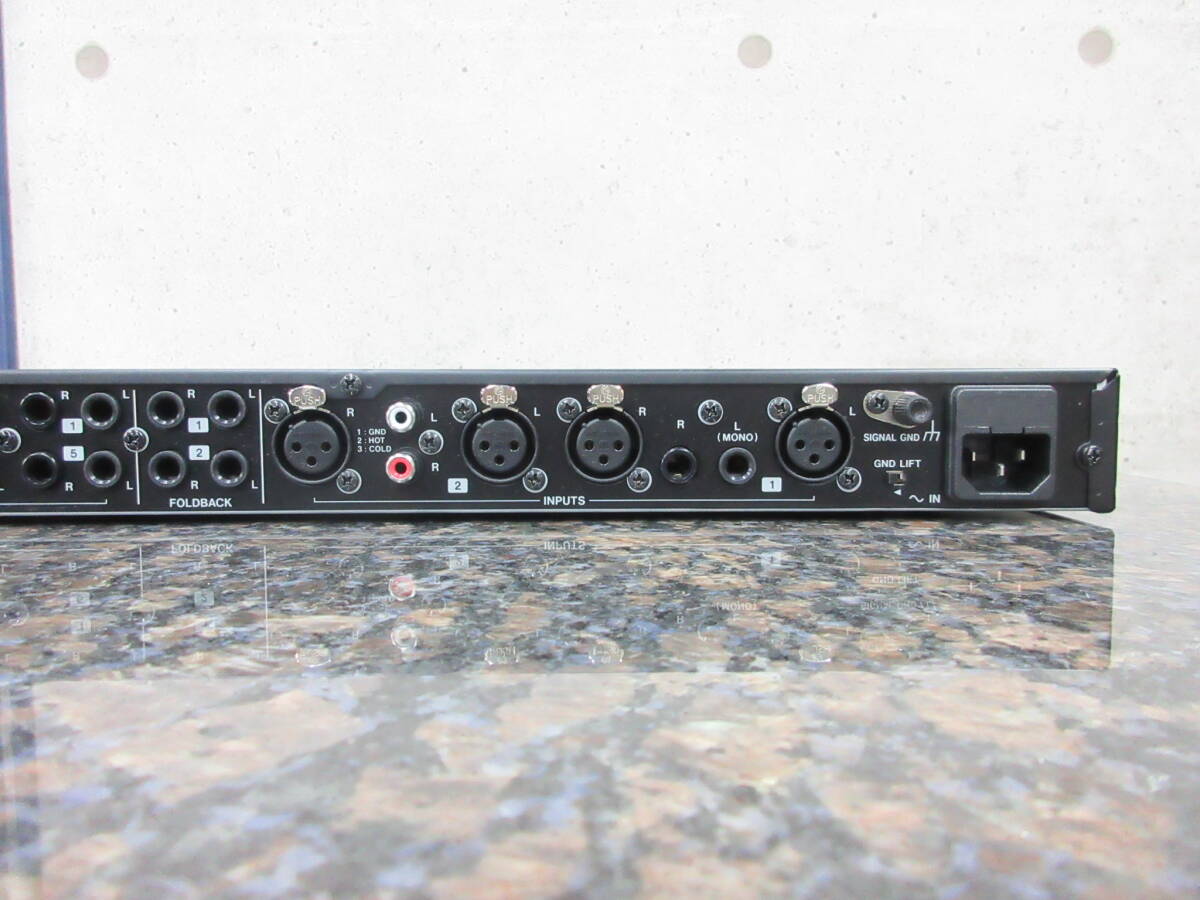 【まずまずの美品 元箱付】TASCAM ヘッドホンアンプ MH-8 タスカム